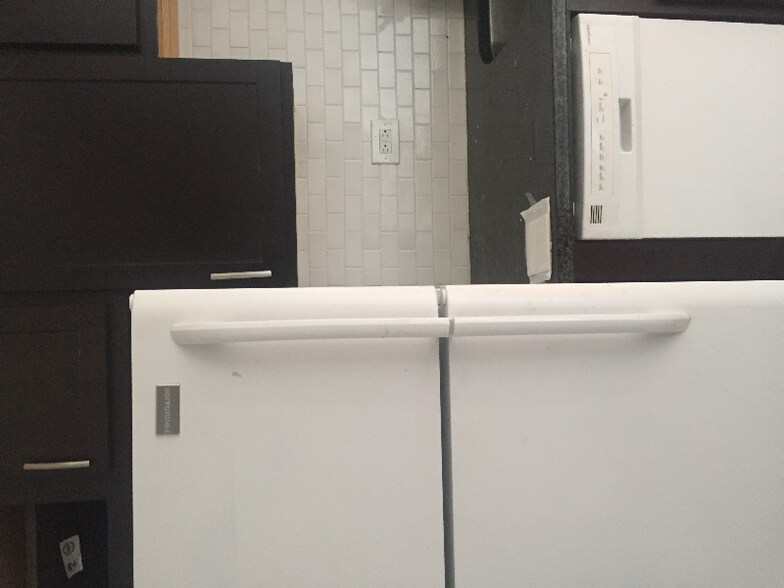 Building Photo - 2349 N Kenneth Ave