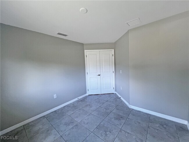 Building Photo - 2908 15th St W
