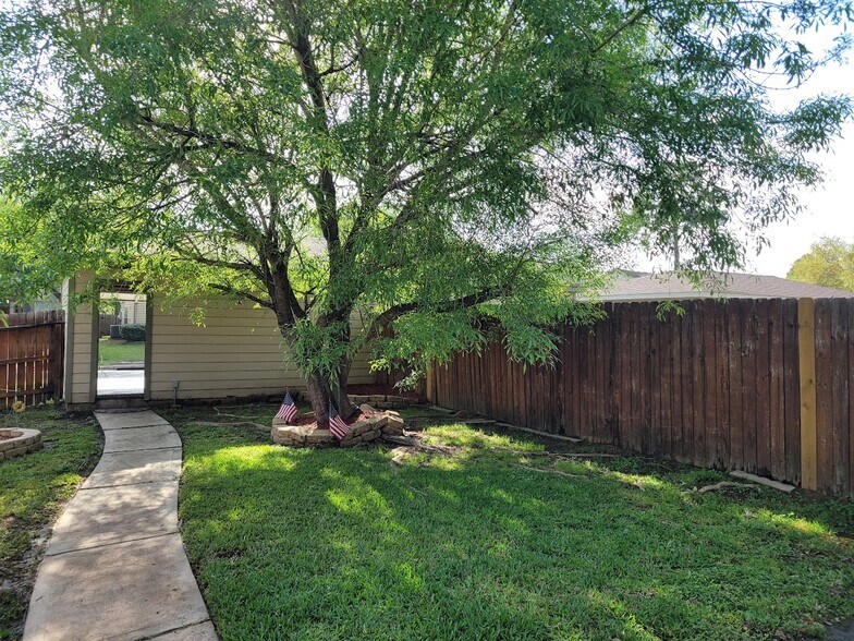 Building Photo - 23609 Youpon Lake Lane