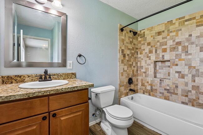 Building Photo - 5709 Maco St