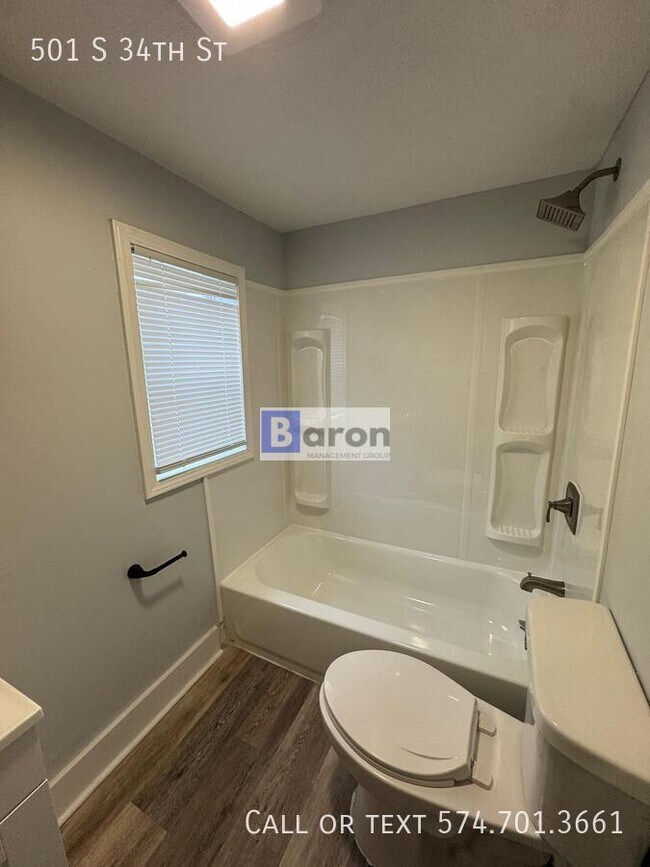 Building Photo - 501 S 34th St