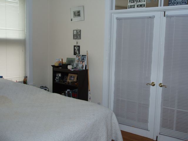 bedroom - 1483 W Farragut Ave