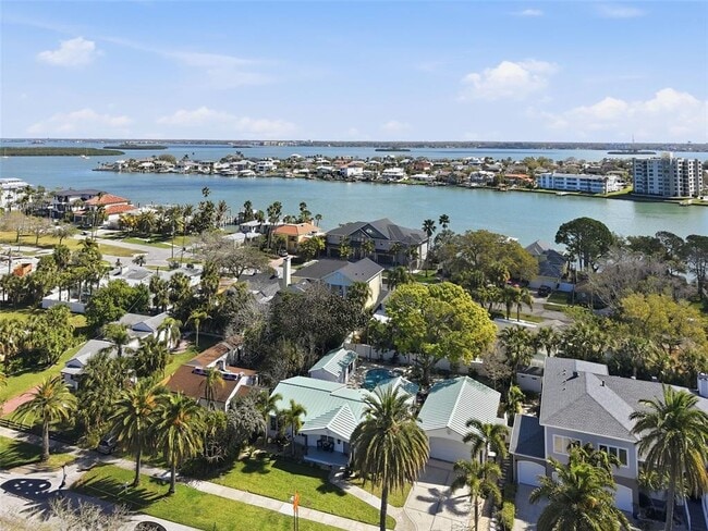 Building Photo - 759 Lantana Ave