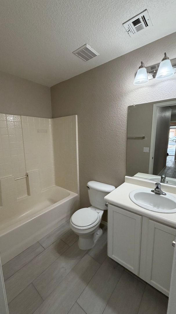 Building Photo - Newly Renovated Corner Lot Home