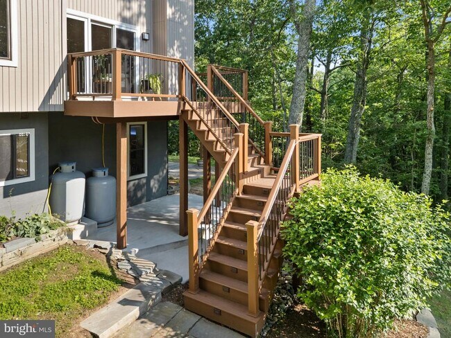 Building Photo - 39368 Longhill Ln