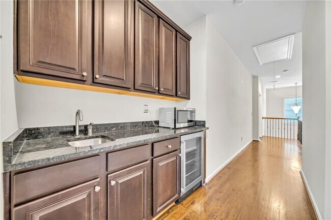 Building Photo - 3676 Brookhaven Manor Crossing NE