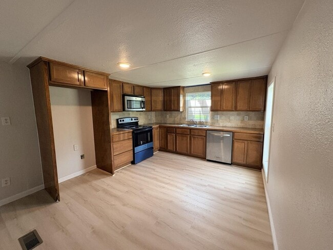 Building Photo - Cozy 3 Bed 1 Bath house