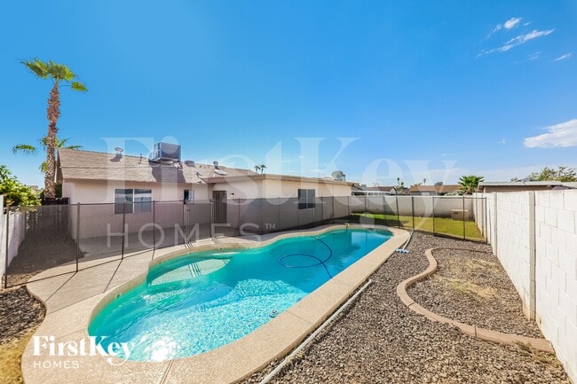 Building Photo - 17834 N 33rd Dr