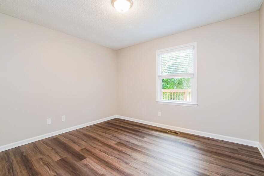Building Photo - 2808 Red Alder Ct