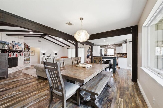 Building Photo - 18438 Point Lookout Dr