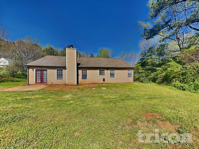 Building Photo - 4031 Daylily Way