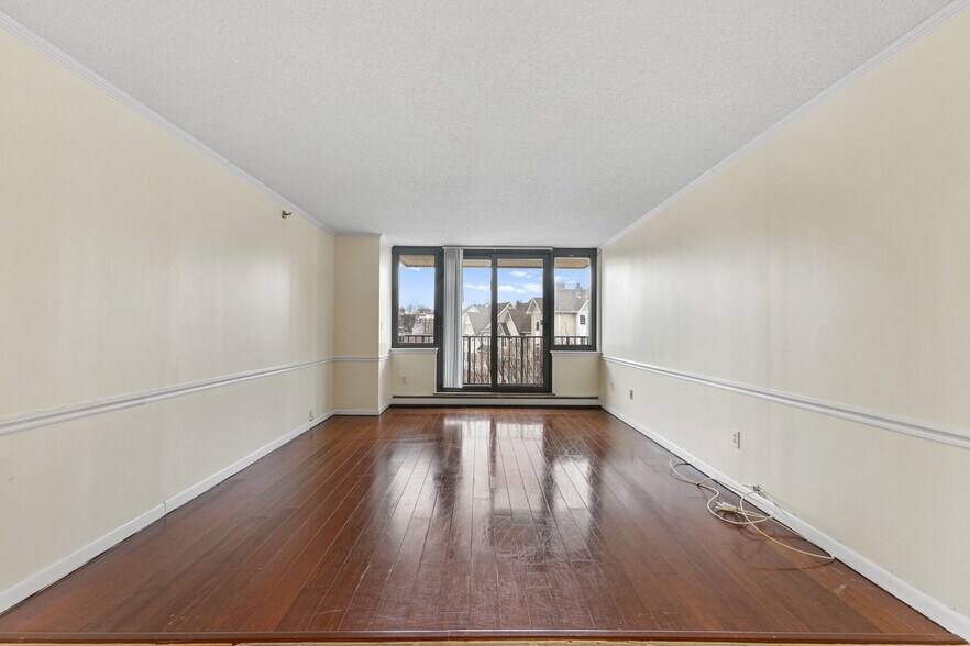 Building Photo - 25 Rockledge Ave