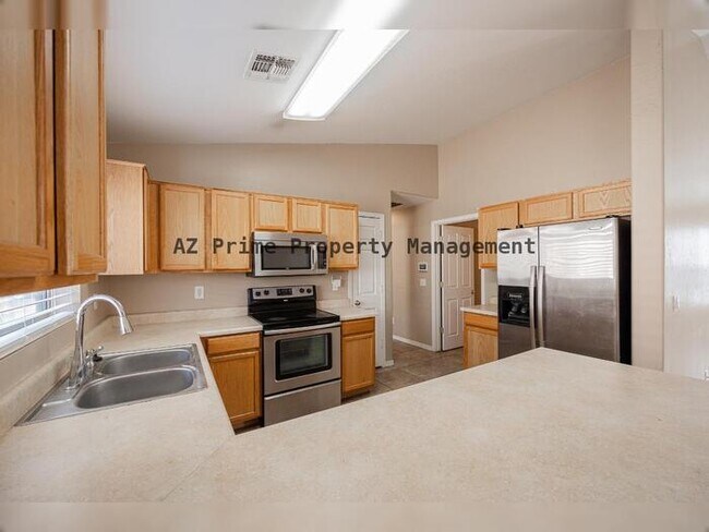 Building Photo - 43741 W Wild Horse Trail
