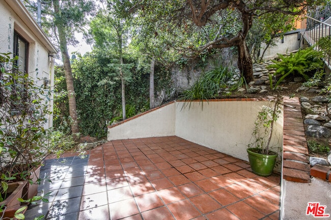 Building Photo - 4458 Dundee Dr