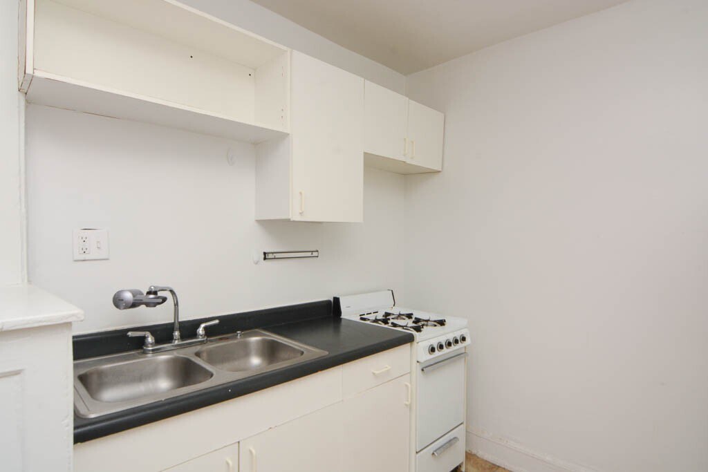 Building Photo - 2336 N Spaulding Ave