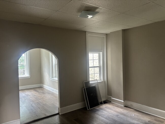 Building Photo - 426 Hunter St