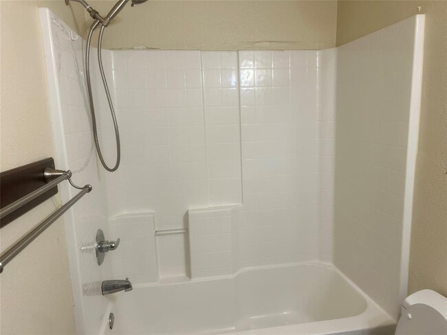 Building Photo - 140 Calcite Ln