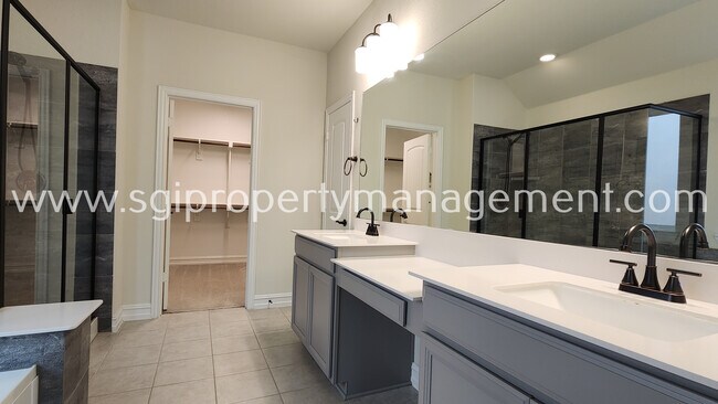 Building Photo - 3621 Brahman Ct