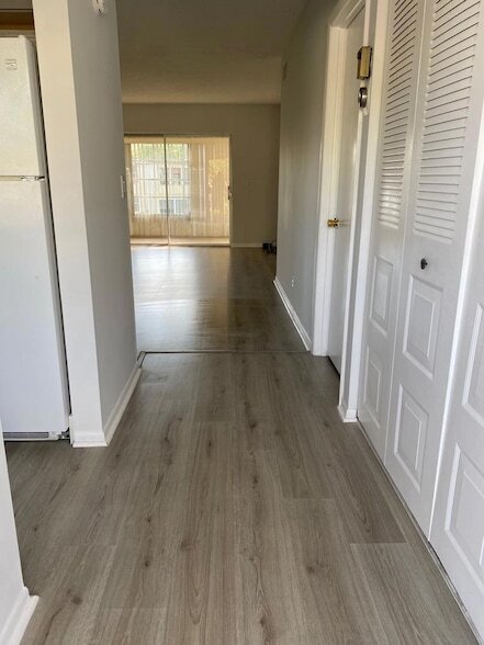 Building Photo - 19 Abbey Ln