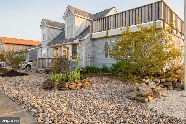 Building Photo - 100 Sheridan Square