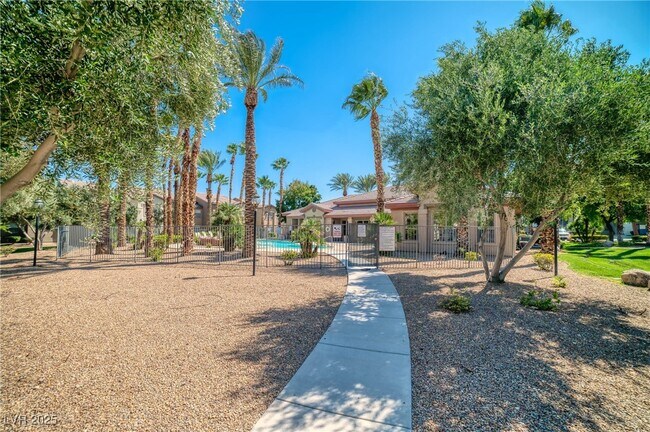 Building Photo - 8000 W Badura Ave