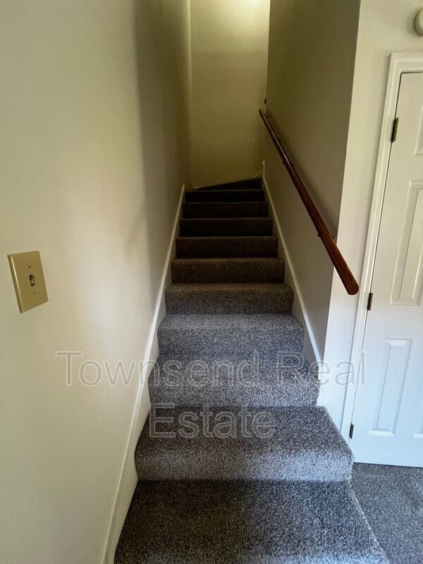 Building Photo - 1051-4 Ancestry Dr.