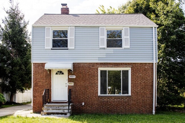 Primary Photo - 4004 E 155th St