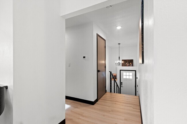 Building Photo - 2804 W Spencer St