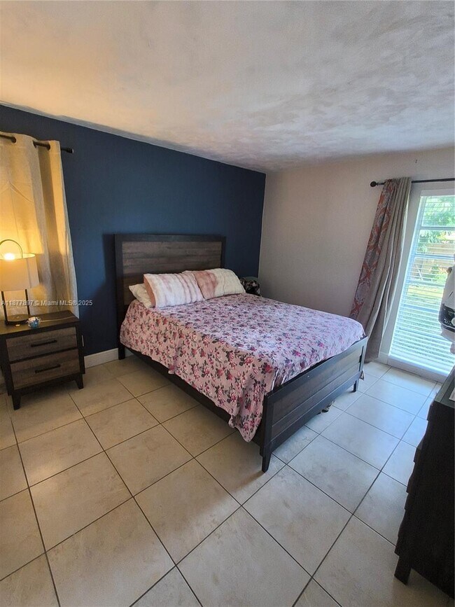 Building Photo - 7809 NW 67th Ave