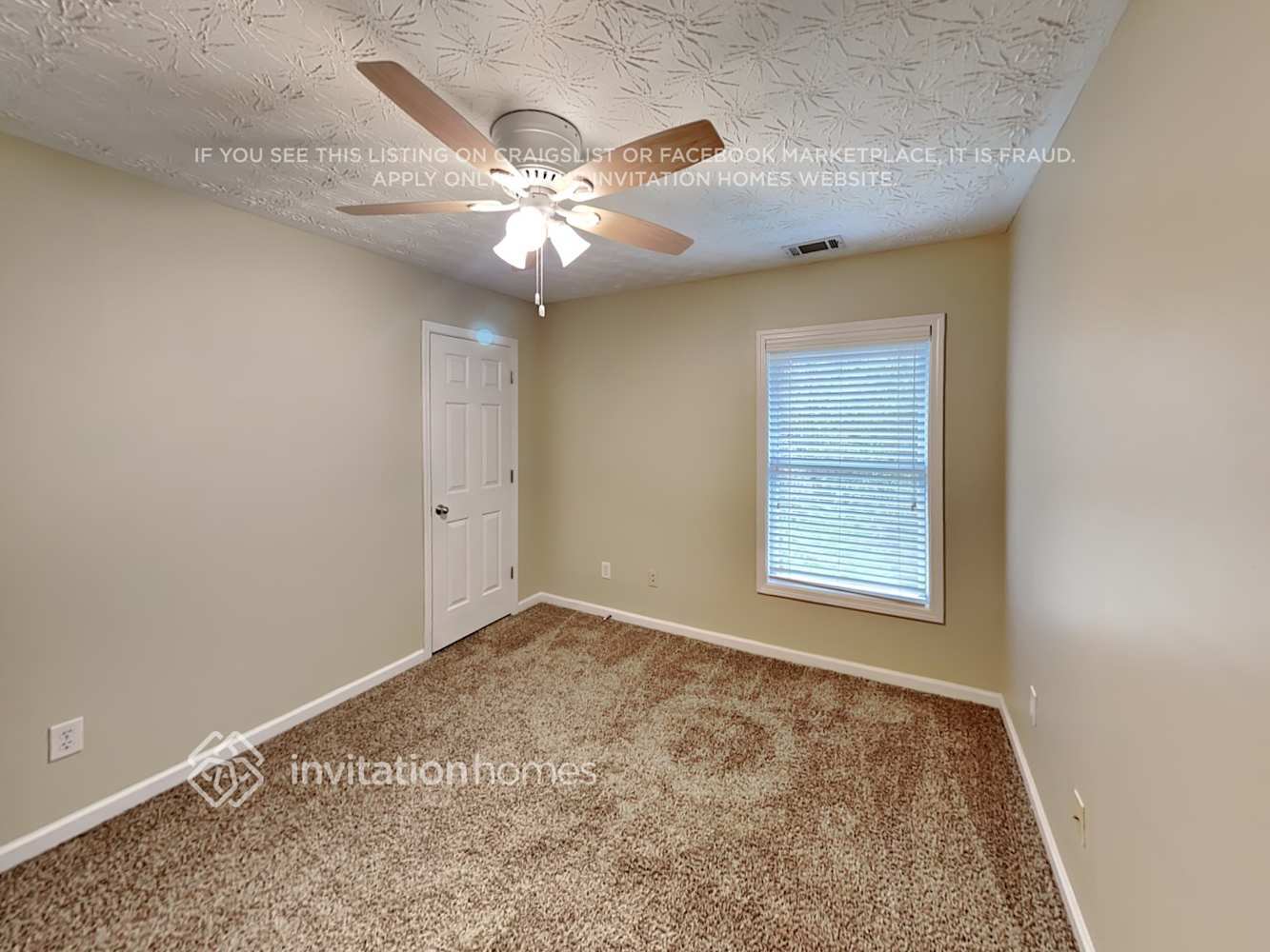 Building Photo - 235 Laurelton Cir