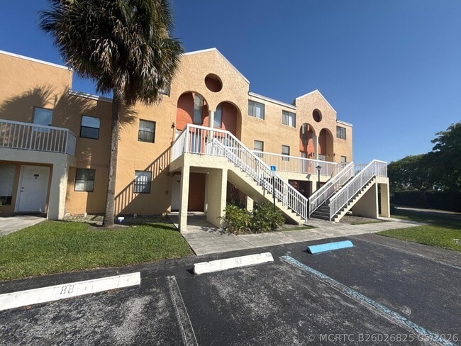 Building Photo - 5200 NW 31st Ave