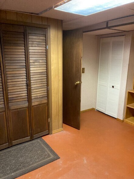 Building Photo - 5887 Granby Hill Dr