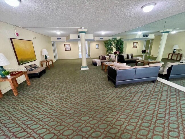 Building Photo - 6861 SW 147th Ave