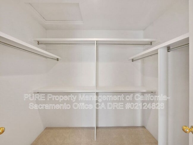 Building Photo - 1964 Discovery Village Ln