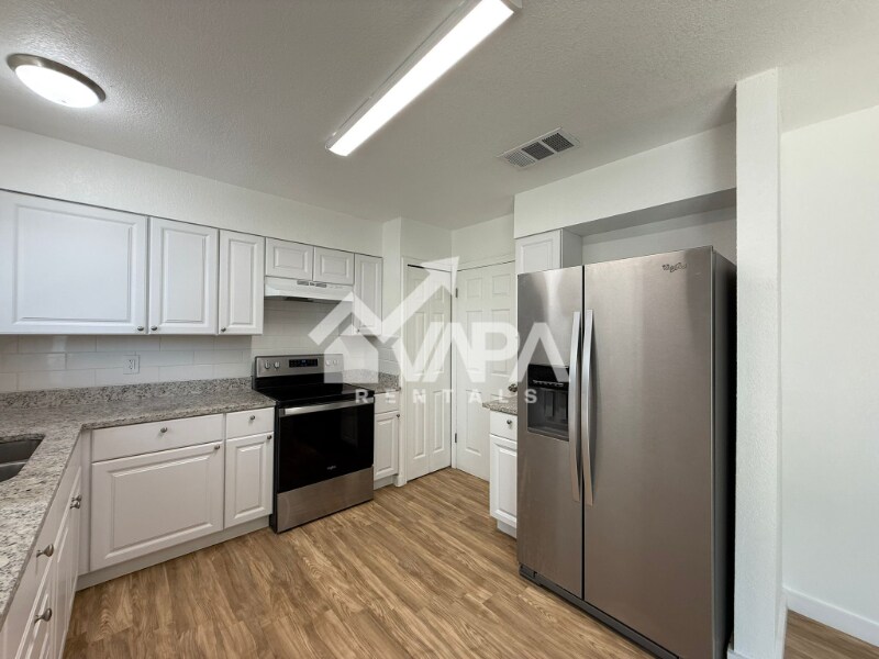 Building Photo - 7318 Glen Trail