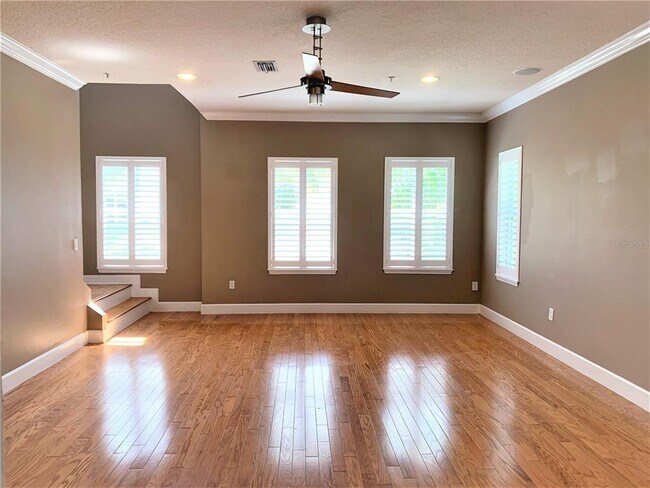Building Photo - 601 Casabella Cir