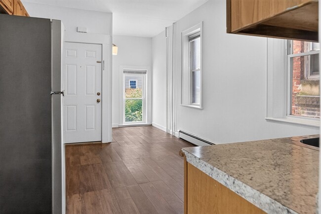 Building Photo - 352 Avenue C