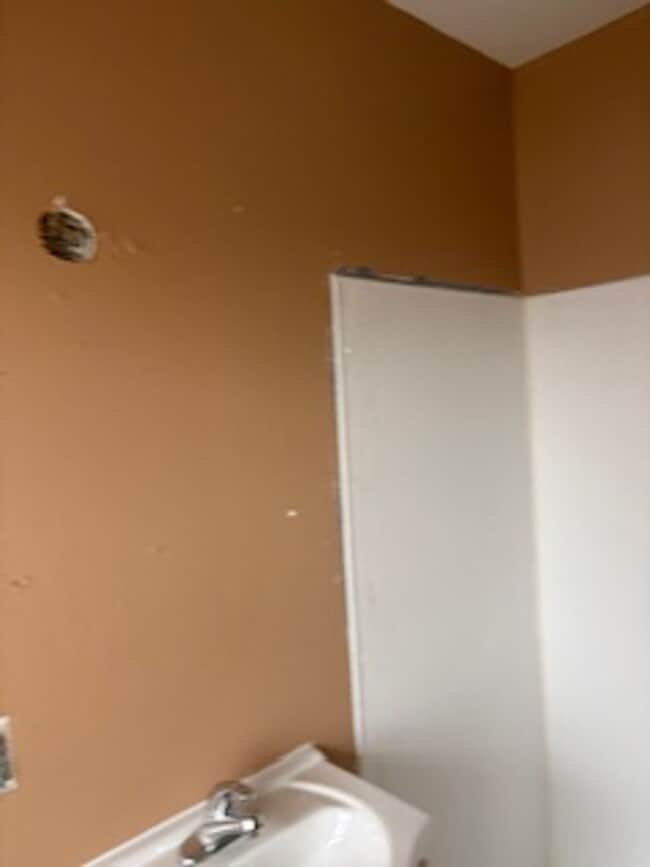 Building Photo - 303 Franklin St