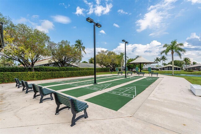 Building Photo - 2590 SE 7th Pl