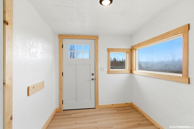 Building Photo - 12716 Hawk Ln