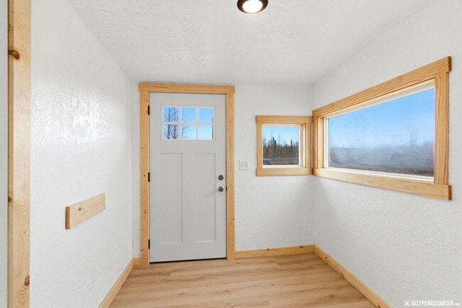 Building Photo - 2 BEDROOM | 1 BATHROOM | SINGLE FAMILY HOME | LARGE LOT