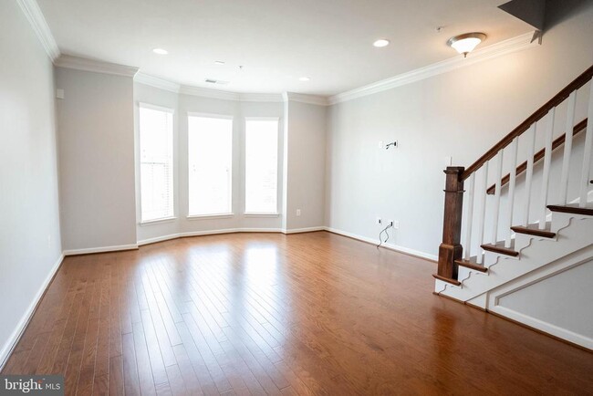 Building Photo - 815 Fair Winds Way