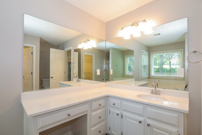 Building Photo - 669 Brooke Manor Ct