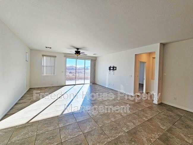 Building Photo - 3543 E Wallowa Dr