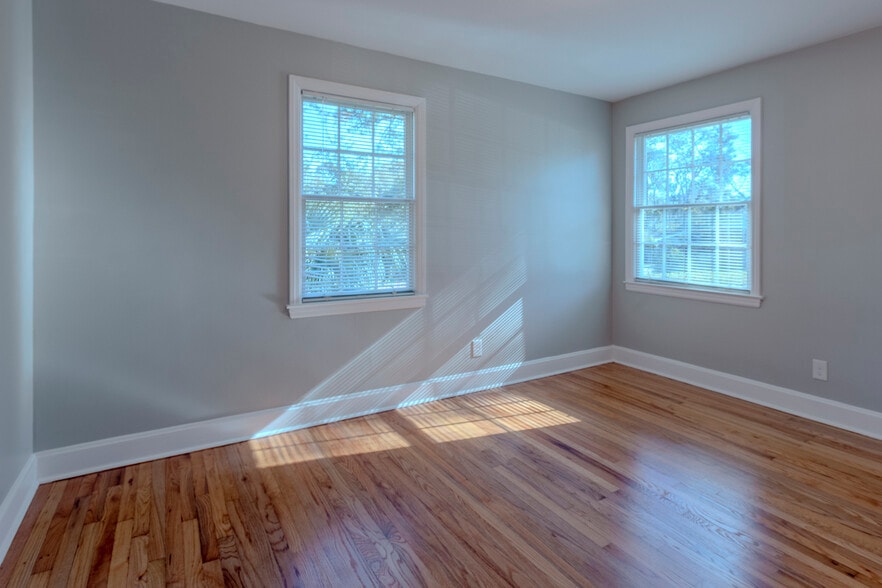 Bedroom 1 - 1532 E 53rd St