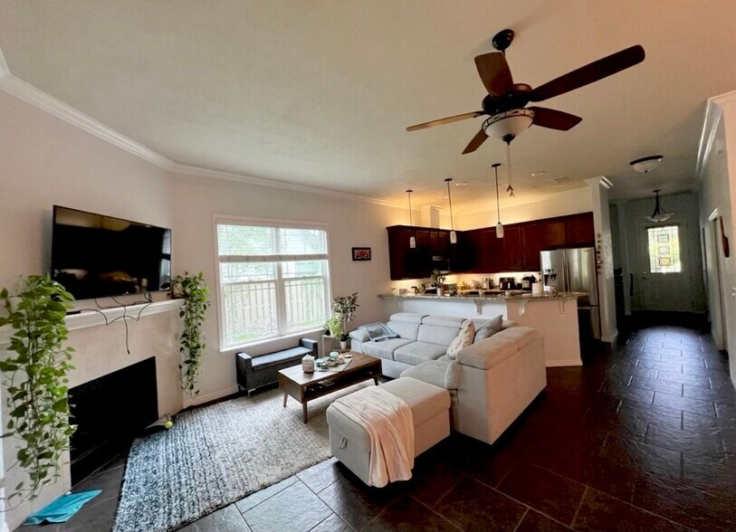 Building Photo - 7557 SW 80th Dr