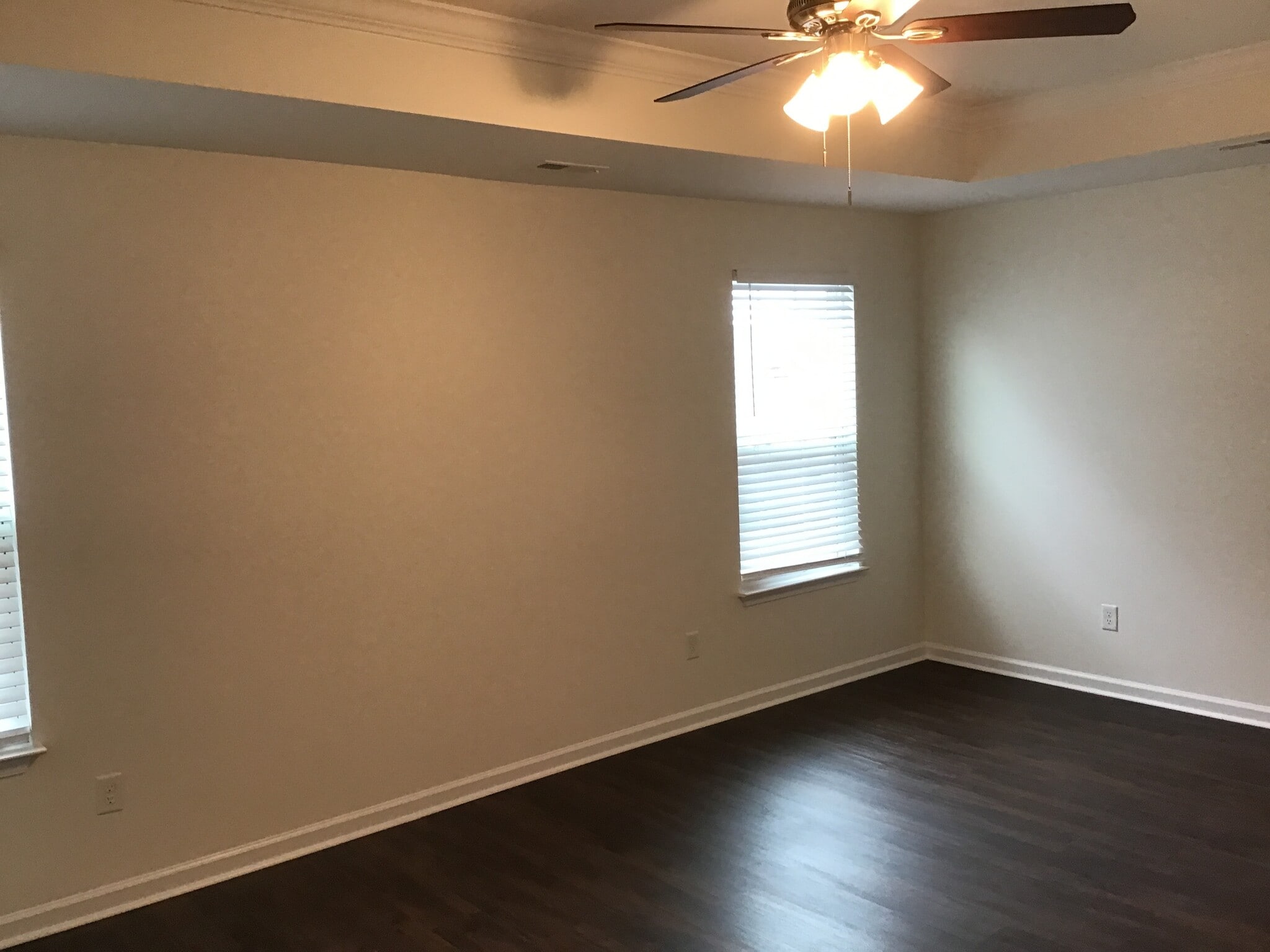 Building Photo - 233 Sandusky Ln