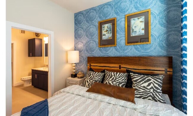 Building Photo - Up to 6 Weeks Free + Luxury Living Awaits!
