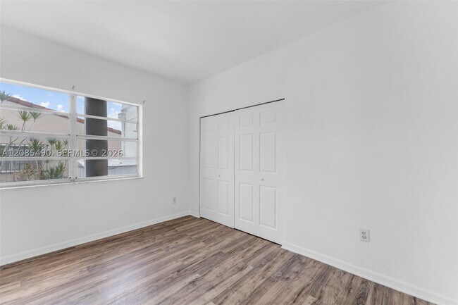 Building Photo - 5629 SW 7th St