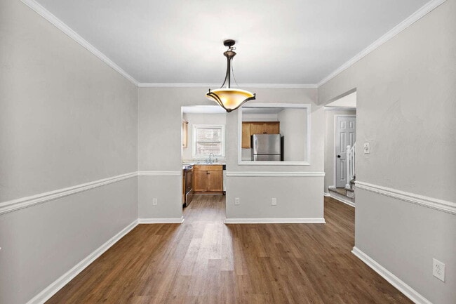 Building Photo - Western Branch Townhouse